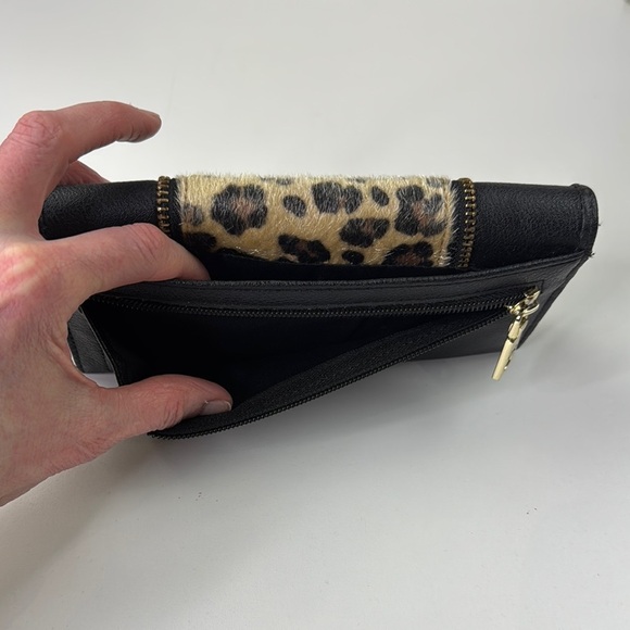 Club Rochelier Black and Tan Wallet with Leopard Print Design - Picture 5 of 9